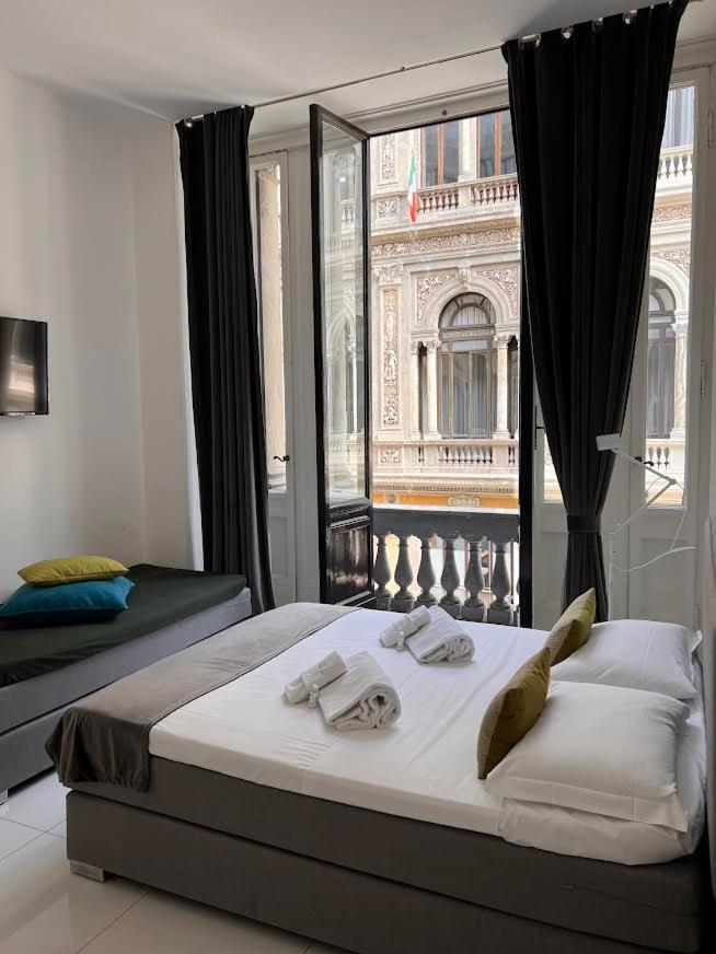 Umberto Rooms Napoli Exterior photo